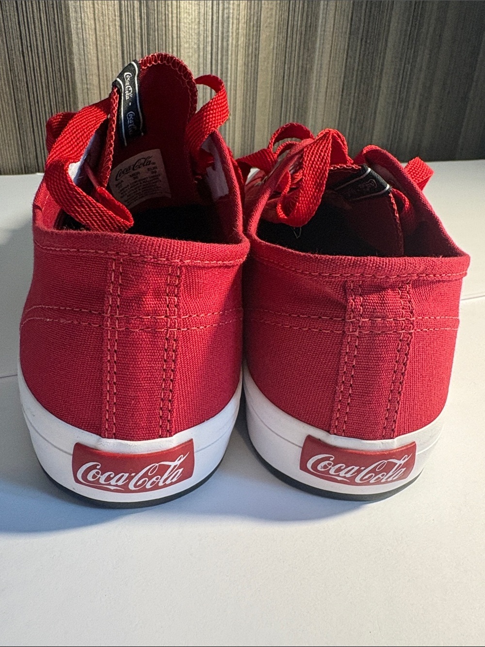 Coca-Cola Women’s Retro Red Canvas Low Top Sneakers Like New, Sz 39, fit smaller